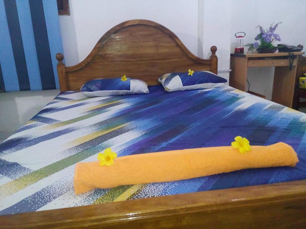 Smart Holiday Inn Galle Pokoj fotografie